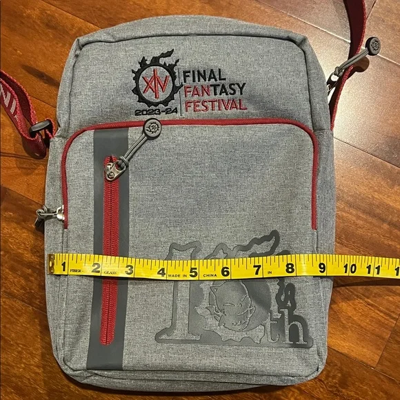 Final Fantasy XIV Fan Festival 2023-24 Crossbody Bag - Picture 11 of 12